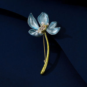 Elegant Lotus Vintage Style Brooch Pin for Women High Quality Fashion Accessory Classical Chinese Design Lapel Flower Pin