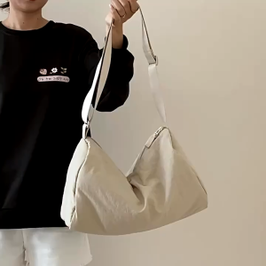 พร้อมส่งในไทย ถูกสุด มี5สี กระเป๋า สไตล์มินิมอล Crossbody Bag กระเป๋าสะพายข้าง ใบใหญ่ จุของเยอะ ผ้าไนลอนญี่ปุ่น น้ำหนักเบา