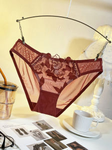 สีแดง ลูกไม้ ผู้หญิง ชุดชั้นในไร้รอยต่อเอวกลาง โปร่งแสง Hollow Out พลัสไซส์ เซ็กซี่ สามเหลี่ยม กางเกง ผ้าบางลายดอกไม้