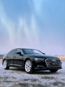 JACKIEKIM | Sound and Light Turning Shock Absorbing 1/32 Scale Car Model