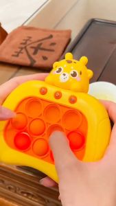 Mainan Yang Lagi Viral Anak Laki Laki Perempuan Pop It Elektrik Terbaru Gopher Bear Game Console 3rd Generation QUICK - Q3 / mainan edukasi motorik / mAinan pop it yang bisa nyala fidget push game elektronik murah