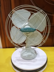Quạt bàn nội địa Nhật Toshiba (54269104) cánh 30cm full gang sắt