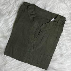 KEMEJA WANITA JUMBO LD 120/KEMEJA WANITA POLOS RAYON TWILL PREMIUM / KEMEJA RAYON IMPORT/KEMEJA CASUAL/KEMEJA IMPORT WANITA/KEMEJA PANJANG WANITA/KEMEJA KERJA WANITA/KEMEJA OVERSIZE WANITA/KEMEJA MURAH/KEMEJA POLOS/KEMEJA JUMBO WANITA