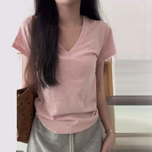 เสื้อยืดคอกว้างแขนสั้นผ้าฝ้ายทรงสลิมฟิตสำหรับผู้หญิง ฤดูร้อน 2025 เสื้อเชิ้ตแขนยาวครึ่งตัวสไตล์เกาหลีแบบใหม่