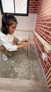 วอลเปเปอร์ติดพื้นขนาด60x600ซม.ติดง่าย ไม่ง้อช่าง มีกาวในตัว สติ๊กเกอร์ติดพื้นแต่งห้อง สติกเกอร์ติดผนัง wallpaperPVC กันลื่น