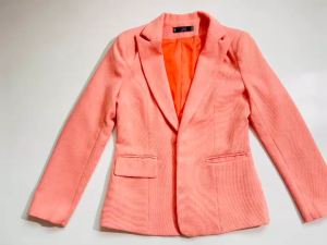 เสื้อสูทเบลเซอร์ผู้หญิงแขนยาว สีโอรส เนื้อผ้าดี *มีตำหนิกระดุมหลุด