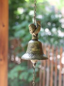 Rustic Country Iron Art Chicken Bell Wind Chimes Garden Courtyard Handmade Cast Iron Hanging Pendants Door Decorations