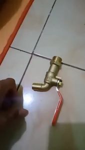 Kran Tembok SOLIGEN E02 keran tembok taman kuningan engkol panjang 1/2\\\" & 3/4\\\"inch