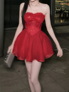 ชุดเดรสยาวแขนกุดคอวีสีแดงพร้อมสายรัดไหล่ ชุดราตรีสไตล์เจ้าหญิง กระโปรงทรงเอ ผ้าชีฟองผสมโพลีเอสเตอร์และซิปรูด