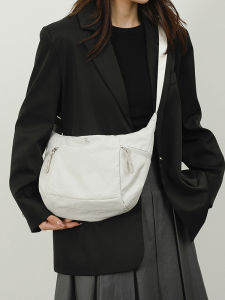 Cloud Dumpling Bag Large Capacity Lightweight Soft Shoulder Crossbody Bag Street Cool Style Nylon Material A4 Notebook Capacity