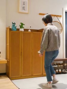 ตู้ใส่รองเท้า 9 ชั้น รูปแบบ ตู้ใส่พร้อมตะขอแขวน เก็บของกระจกใส