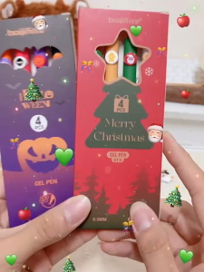 (4 ชิ้น) ปากกาคริสต์มาส หมึกดำแห้งเร็ว ลายการ์ตูนซานต้า ต้นคริสต์มาส น่ารัก เหมาะสำหรับนักเรียน ของขวัญเทศกาล