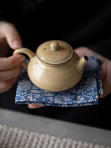 Handmade Rustic Ceramics Tea Pot with Filter Ancient Style Tea Brewing Pot Anti-Scalding Handheld Mug Japanese Style Tea Set