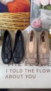 คัทชูหัวมนหนังนิ่ม หน้ากว้าง ไม่มีส้น CA5005H