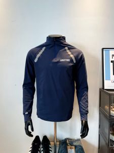 เสื้อยืดแขนยาวทรงสลิมฟิตสำหรับผู้ชาย ฤดูหนาว แฟชั่น วิ่ง บาสเก็ตบอล ปั่นจักรยาน รูปตัวอักษร ซิปครึ่งตัว คอกลม ปกติ