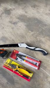 1SET Alat Tukang Gergaji Potong Kayu Lipat + Tang Gegep Pres 9 inch Fukuda + Tang Kombinasi Wanly 8 inch + Meteran Tukang 5 meter Lapis Karet