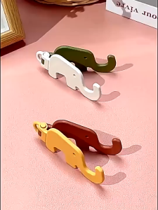Creative Elephant Phone Holder Portable Keychain Travel Phone Fixed Stand Desktop Decoration