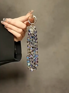 Short Crystal Phone Lanyard Portable Wrist Chain With Clip Universal For Phone Case