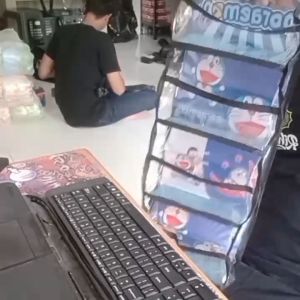 Rak Kosmetik Multifungsi Karakter Doraemon