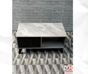 โต๊ะกลางสไตล์โมเดิร์น รุ่นฟรีฟอร์ม ดีไซน์เรียบหรู พร้อมช่องเก็บของ ดีไซน์ทันสมัย