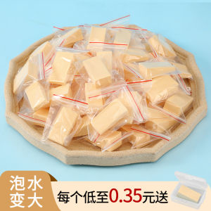 50 PCs Studio Make-up Artist Special Liquid Foundation Triangle Makeup Sponge Wet and Dry Use Smear-Proof Makeup Disposable Powder Puff