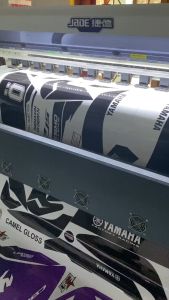 Desain Dekoratif Untuk Motor R15 V3: Variasi Stiker & Dekal