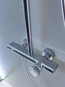 MOQI | Bộ Vòi Hoa Sen Điều Chỉnh Nhiệt Độ Màu Sữa