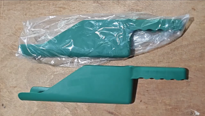 Sekop Pembersih Taman Daun Garden Leaf Di Roof Talang Air