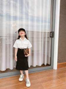Bộ sơ mi kèm chân váy chữ A form dài cho bé gái dễ thương sành điệu có size từ 7-35kg