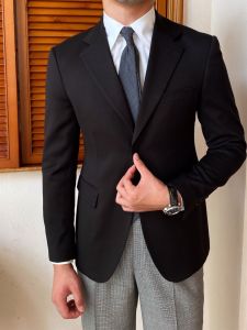 Versatile Fitted Suit Jacket