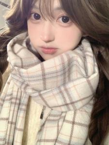 ผ้าพันคอสีน้ำตาลหัวนมลายสก็อตเนื้อหนาสำหรับฤดูหนาว ผ้าพันคอแบบยาวสำหรับผู้หญิง ผ้าคลุมไหล่ผ้าไหมโพลีเอสเตอร์แบบเกาหลี ผ้าคลุมคอแบบหนาสำหรับนักเรียน