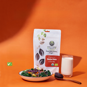 Extra Large Medjool Dates Natural Sun-Dried No-Wash Ready-To-Eat Dates Snacks from Israel Pack of 250g Pitted Dried Fruits