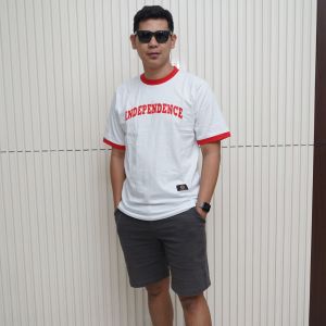 Kaos Coupel Keluarga Atasan Wanita Lengan Panjang Kaos Cowo Kaos Edisi Agustus bahan katun Combeds
