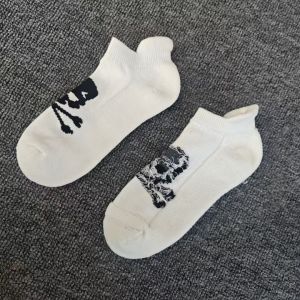 Trendy Mens Sporty Short Boat Socks Thickened Sweat Absorbent Towel Bottom Low Cut Casual Black And White Skeleton Design
