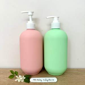 Chai Nhựa HDPE 500ML Màu HỒNG-XANH. Đựng kem bodylotiondầu gộisữa tắm….Chai nhựa chiết mỹ phẩm hàng cao cấp
