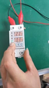 ป้องกันไฟตก รีบและถูก เป็นเครื่องประสบการณ์เพื่อป้องกันเส้นไฟฟ้าในเวลา 63a ความละเอียด 110/220v ระบบฐาน ที่สร้างความคล้องคั่งและผลลัพธ์ที่มีคุณภาพสูง สำหรับการปรับตั้งค่าแรงดัน เพื่อป้องกันถุงไฟกระชาก และป้องกันไฟเกิน รวมถึงชิโ