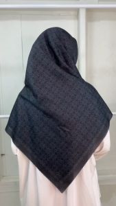 Soutfits Hijab Jumbo Syari Motif Monlog Series Scraft - Kerudung Segi Empat Bahan Voal Premium