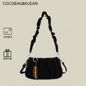 กระเป๋าถือลายเสือดาวระดับไฮเอนด์สำหรับผู้หญิงในฤดูใบไม้ร่วงและฤดูหนาว กระเป๋าสะพายข้างแบบลำลองเรียบง่าย กระเป๋าใต้วงแขน กระเป๋าสะพายไหล่ข้างเดียว กระเป๋าสะพายข้างแฟชั่นใหม่