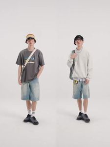 Monterest | Quần Short Jeans Đính Logo Thêu Phong Cách Mờ Ố Vết Nước