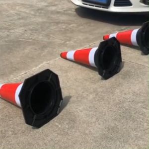 Reflective Traffic Cone Durable Weatherproof Heat Cold Resistant Non-Cracking Red And White Safety Cone
