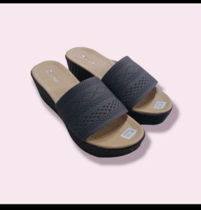Sandal Slop Rajut Cewek/Sandal rajut wedjes