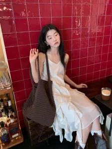 Mixd | Đầm Dây Không Đều Chất Lượng Cao Phù Hợp Cho Người Bé Gọn