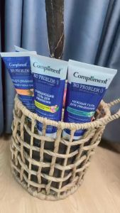 Sữa Rửa Mặt Compliment No Problem Dạng Gel 200ml