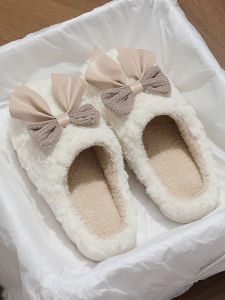 รองเท้าแตะผ้าฝ้ายลายผีเสื้อหนาสำหรับผู้หญิงในฤดูใบไม้ร่วงและฤดูหนาว รองเท้าแตะสำหรับใส่ในบ้าน รองเท้าแตะผ้าขนหนา สไตล์น่ารัก รองเท้าแตะ EVA