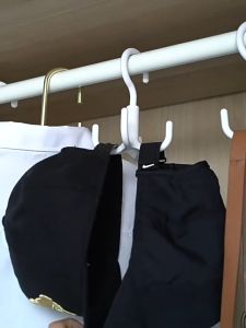 Multifunctional 4 Claws Hooks 360° Rotatable Clothes Bag Storage Hook Plastic Tie Scarf Belt Hanger Storage Drying Rack