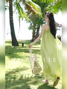 Green Holiday Style Maxi Dress