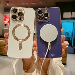 CASE CASING HP IPHONE 11 / 11 PRO / 11 PRO MAX / 12 / 12 PRO / 12 PRO MAX / 13 /13 PRO / 13 PRO MAX / 14 / 14 PRO / 14 PLUS / 14 PRO MAX / 15 / 15 PLUS / 15 PRO / 15 PRO MAX SOFTCASE SILIKON TPU PLAIN LIST GOLD IPHONE MAGSAFE MAGNETIC