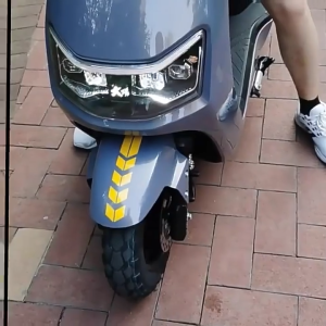 Front Arrow Stripe Sticker for Motorcycle Stickers Decals Holographic Waterproof Fender Fairings