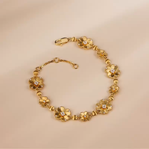 Chow Sang Sang 周生生 999 Pure Gold Gold Rhyme Four-leaft Clovers Diamond Bracelet for Women 19cm 96336B