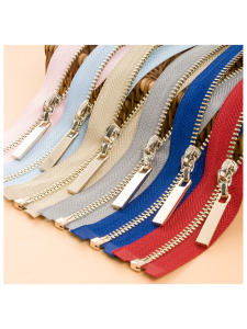 Besee | Sturdy Durable Split Extendable Metal Open-End Zipper
